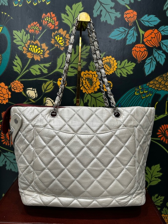 Chanel Cambon Ligne Tote Cream Lambskin | Quilted CC Chain Shoulder Bag (C8) - Picture 9 of 16